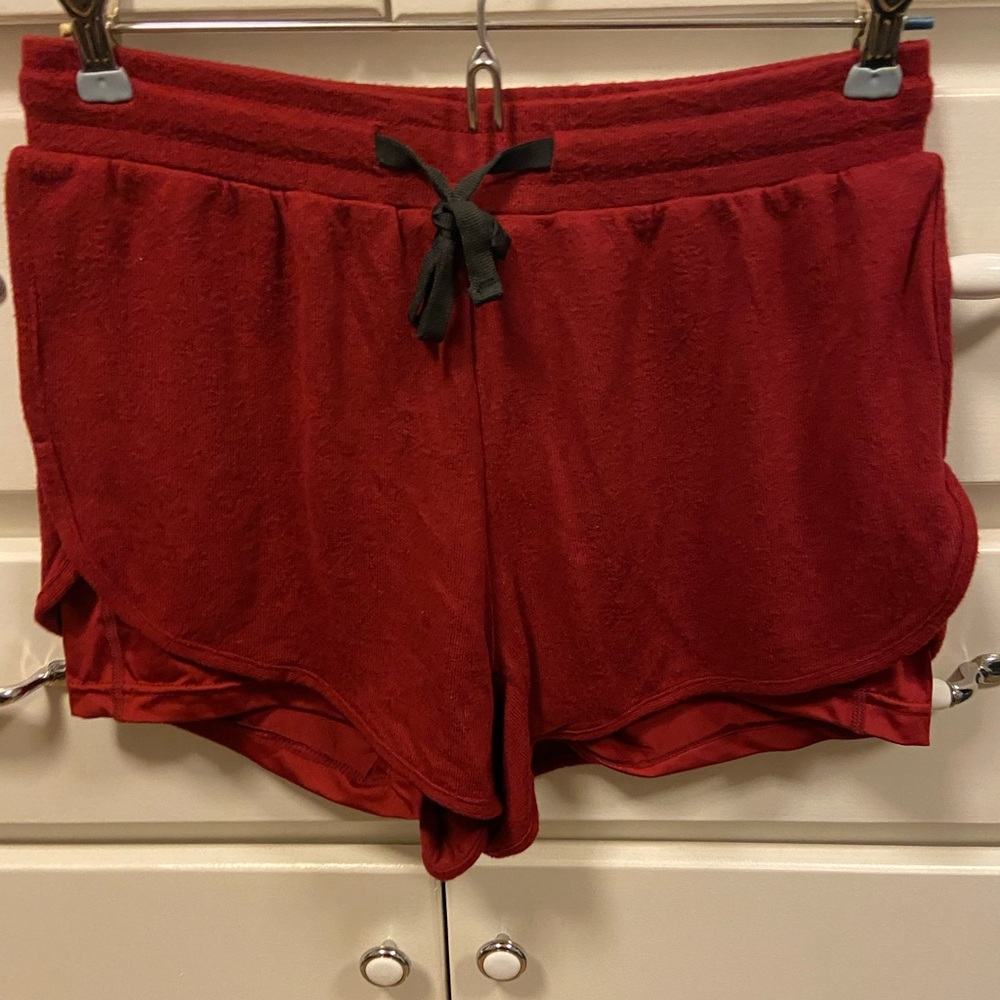 Zyia maroon boyfriend shorts